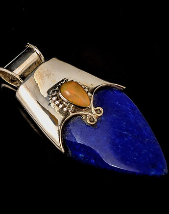 Królowa harmonii- lapis lazuli, Pracownia Neores