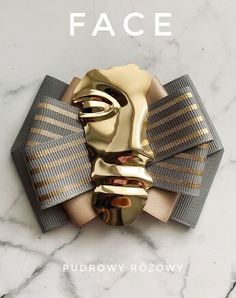 Brosza z Kolekcji FACE ze stylową metalową twarzą New, Pudrowy Różowy