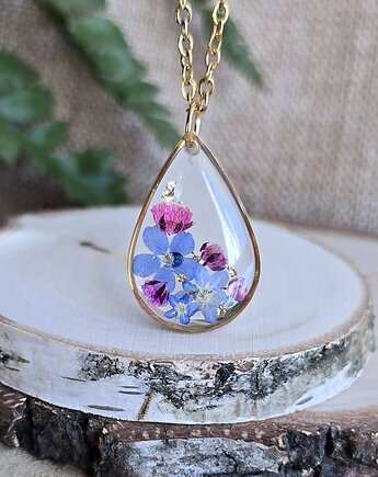 Złoty zawieszka z kwiatami bukiet kwiatowy niezapominajki różowe, zkwiatem