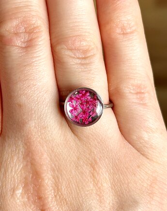 Pierścionek z kwiatami