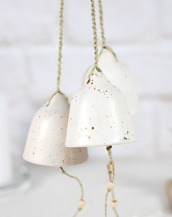 Białe dzwonki ceramiczne - ozdoby wiszące, 10FingersArt