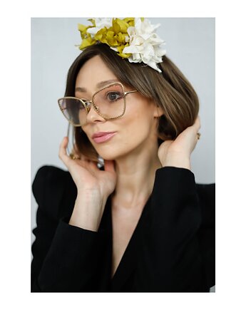 Opaska  z jedwabiu, Celina Parysów