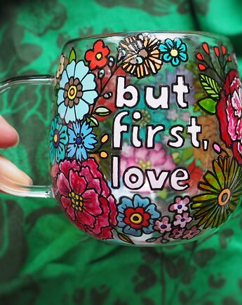 Ręcznie malowany szklany kubek FIRST pink, ka.linea