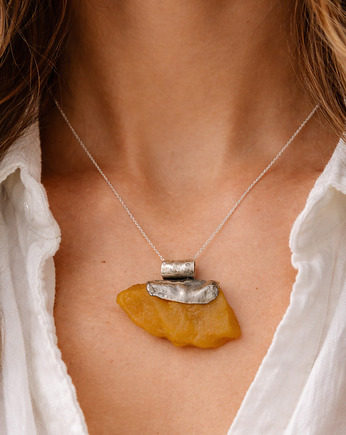 Surowy bursztyn bałtycki z kruszonym srebrem - Wisior bursztyn - Zawieszka, Amber Charm