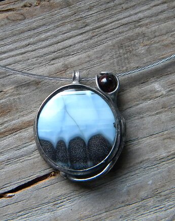 Opal błękitny z granatem   - naszyjnik, Beata Trotter