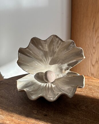 Ceramiczna Podstawka na Biżuterię Biała Muszla Skarbiec, Maison Fragile