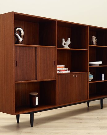 Biblioteczka tekowa, duński design, lata 70, produkcja: Kjeld Bundgard, Przetwory design