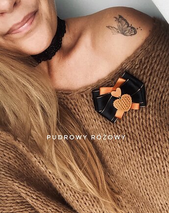 Brosza z unikatowym sweterkowym sercem Sweterek New, Pudrowy Różowy