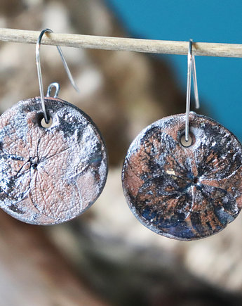 Kolczyki Ceramiczne Hortensja Ręcznie Wykonane, Odbite Kwiaty, Elegancja, Ceramika Nastawka