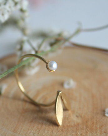 Pierścionek z perłą, Mariia Pasiechko