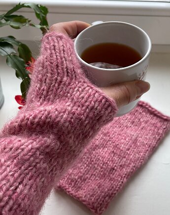 Proste mitenki bezszwowe różowy melanż unisex dziergane, RękaProduction
