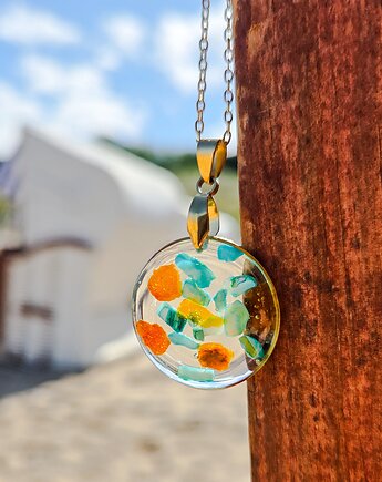 Zawieszka z bursztynem i masą perłową, Figa handmade accessories