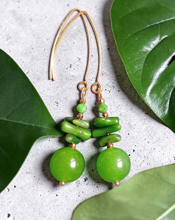 Kolczyki : soczysta zieleń : długie : 65mm : jadeit, koral, masa perłowa, kaktusia