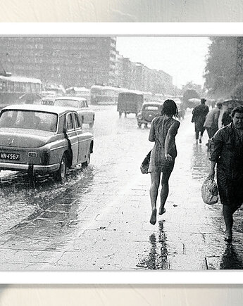 Fotografia z passe-partout; Ulewa na Ulicy Puławskiej, Galeria LueLue