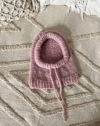 Pudrowa balaclava, SZYSZKA sztrykuje