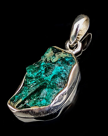 Szmaragdowy blask dioptazu, Pracownia Neores