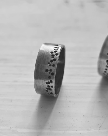 DOTS-2 pierścionek ze srebra oksydowana obrączka, RA