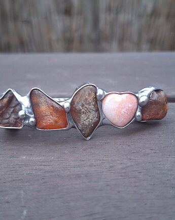 Bursztynowa - klamra do włosów, po drugiej stronie lustra