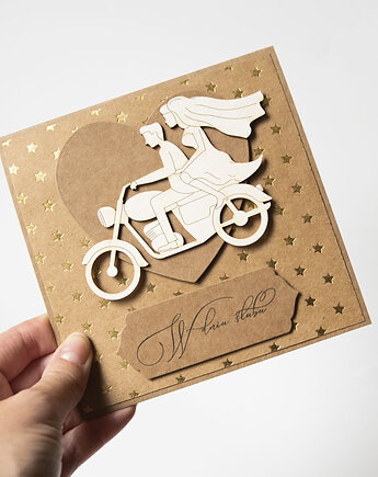 Kartka ślubna z parą młodą na motocyklu