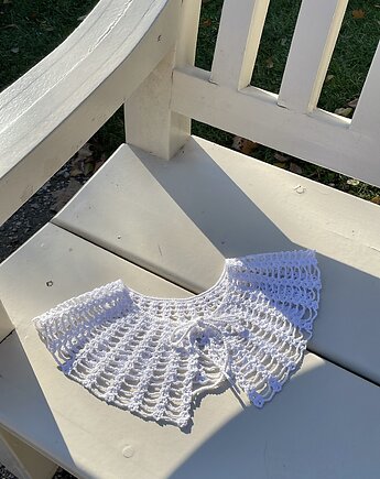 Kołnierzyk Apolonia, Prześwity