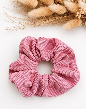 Frotka scrunchie z prążkowanej dzianiny - pudrowy malina, Moni Made of Natural Individuality