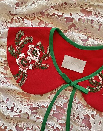 Kołnierzyk Noelle, Prześwity