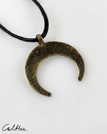 Kamień - mosiężny wisiorek - lunula, Caltha