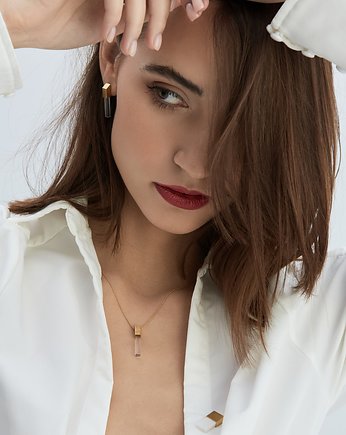 Wisiorek krótki z kolekcji EDGY/ GOLD/KRYSZTAŁ, Daria Siwiak Jewellery