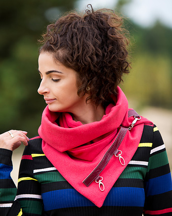 Ciepły szal wełniany - malinowy ze skórą, Green Sheep