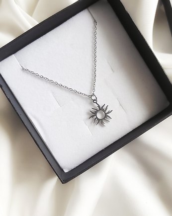 Naszyjnik z zawieszką słońce kolor srebrny, Metio Brand