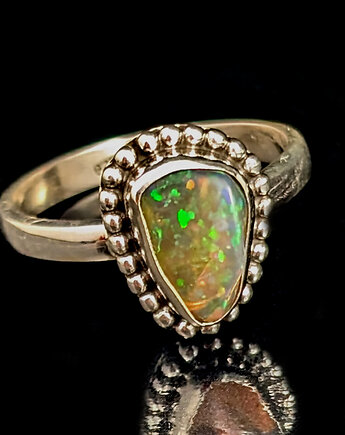 Pierścionek romantyczny opal, Pracownia Neores