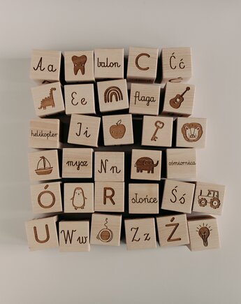 Zestaw drewnianych klocków - polskie znaki , autorskie grafiki, tralala studio