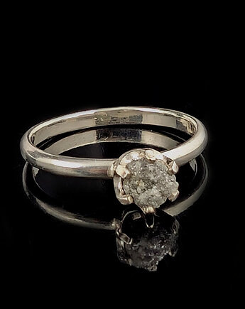 Pierścionek subtelle- diament, Pracownia Neores