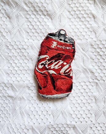 Broszka ręcznie wyszywana Puszka, Katarzyna Małecka pmd