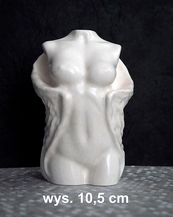 Kobieta Anioł, rzeźba z gipsu, biała anielica, wys. 10,5 cm, JBJart Justyna Jaszke