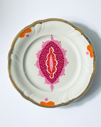Ci ukruszony z tylu, arent plates