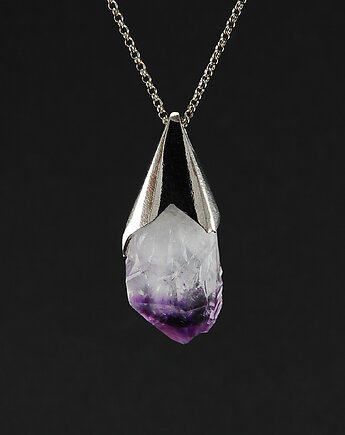 Naszyjnik z Ametystem, Monopolka