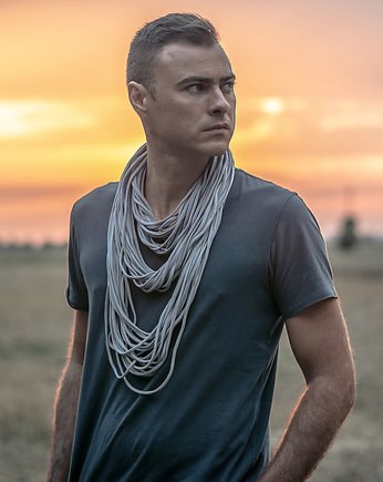 Naszyjnik dzianinowy, milita nikonorov