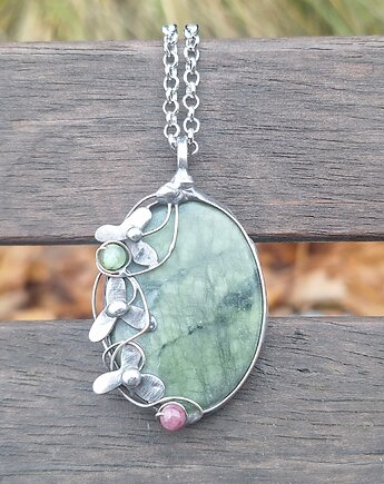 Dzikie kwiaty - wisiorek, po drugiej stronie lustra