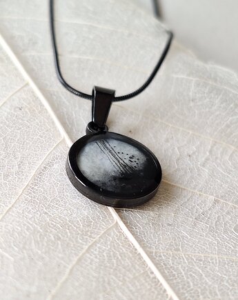 Naszyjnik czarny z akwarelą, Slow Jewelry