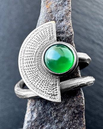 Orientalny pierścionek wachlarz z zielonym onyksem, SHAMBALA