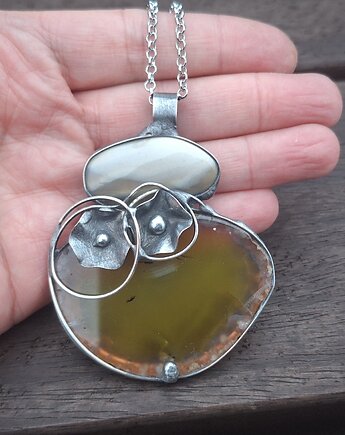 Kwiaty sobie sama kup! - wisiorek, po drugiej stronie lustra