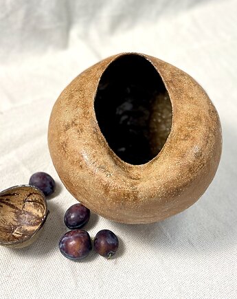 Rzeźbiarski wazon ceramiczny - ręcznie formowany, wabi-sabi, Vanya.arte