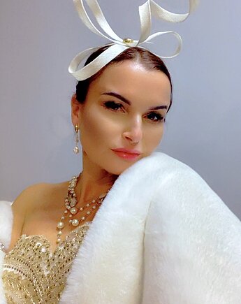 Fascynator ślubny   NICKY  ECRU  / oraz inne kolory, MONIKA SAXTON LUXURIOUS MILLINERY
