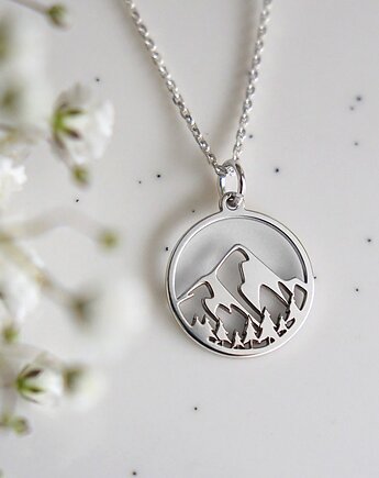 Srebrny naszyjnik z górami, Szkatułka Emi