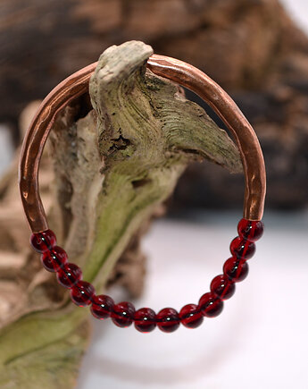 Bransoletka miedziana handmade z koralikami: kwarc czerwony, FutharkCopper