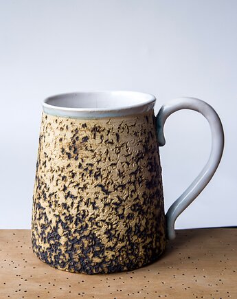 Kubek skała, studnia ceramiczna