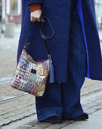 Listonoszka Kamieniczki, MAY