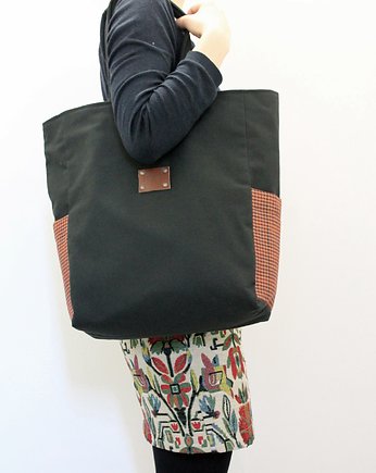Black Shopper, MAY