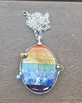 Wiele w jednym - wisiorek rezerwacja, po drugiej stronie lustra